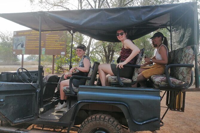 2 Days (1 night) Elephants Safari at Mole Park with Round - trip flights - Day 2 starts with a walking safari and finishes with Larabanga