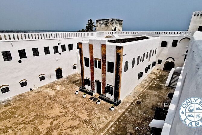 4 Days Trip in Accra, Cape Coast,Kumasi culture & heritage tours - Kakum canopy walk plus the coast: Elmina Castle and Cape Coast Castle
