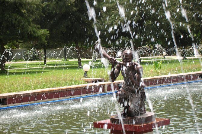 A Taste of West Africa - Ghana Togo & Benin - Accra’s markets and Black Star Square: culture you can touch