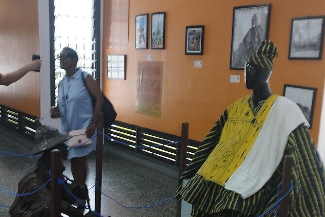 Accra City Tour Experience - Centre for National Culture: where artworks become souvenirs