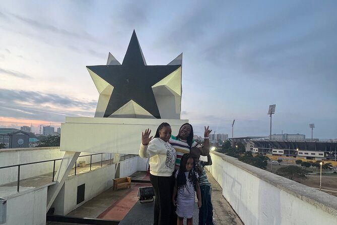 Accra City Tour, explore the history, and local flavours. - National Museum of Ghana: objects that turn time into something you can see