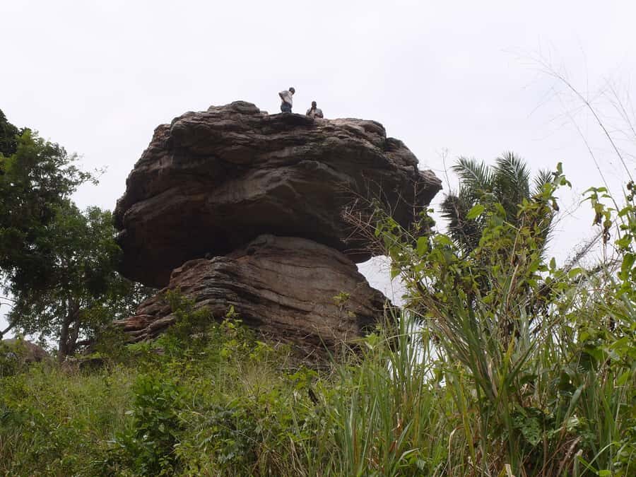 Accra: Eastern Region Waterfalls Tour - Boti Falls: the 250-step descent and the seasonal double-fall