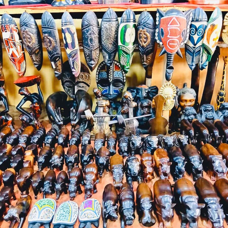 ACCRA GUIDED CITY TOUR, GHANA - Key Things You’ll Notice