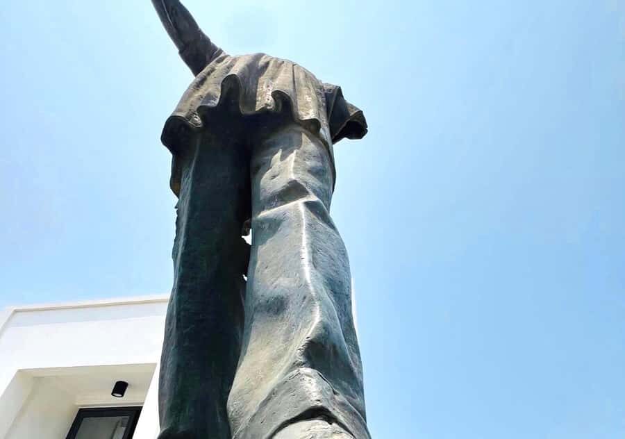 ACCRA GUIDED CITY TOUR, GHANA - Independence Square and Black Star Square: The Story Behind the Symbols