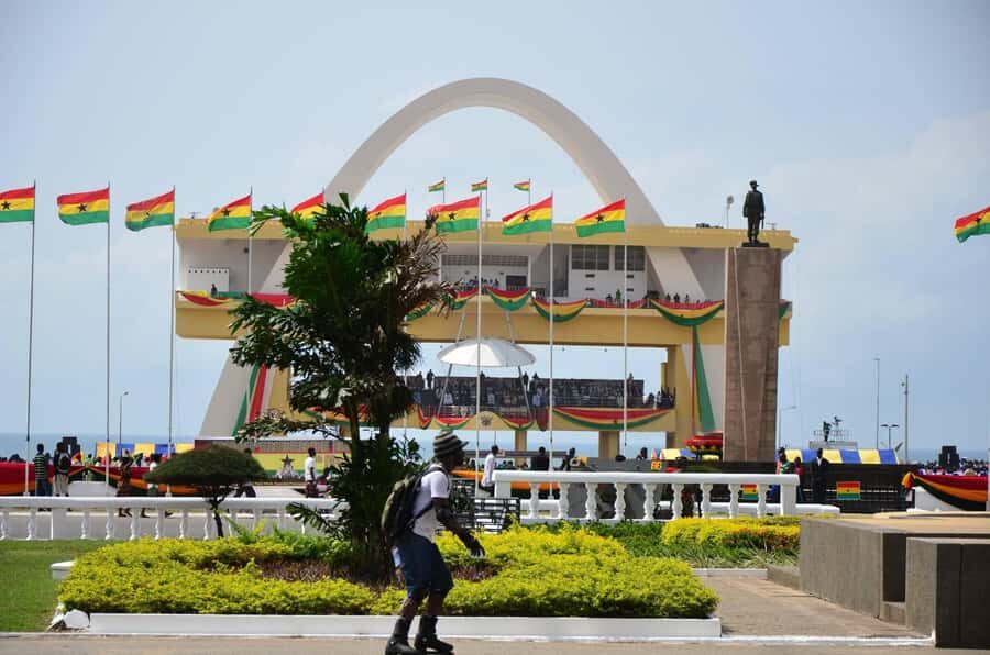 Accra: Guided City Tour with Lunch - A 4-hour hit of independence and coastal history