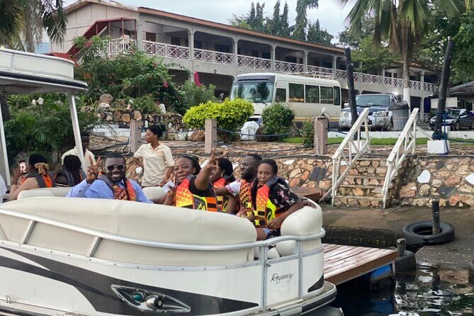Accra Safari at Shai Hills and Boat Cruise + Cedis Beads - Shai Hills Resource Reserve: Baboons, Birds, Bats, and Hill Views