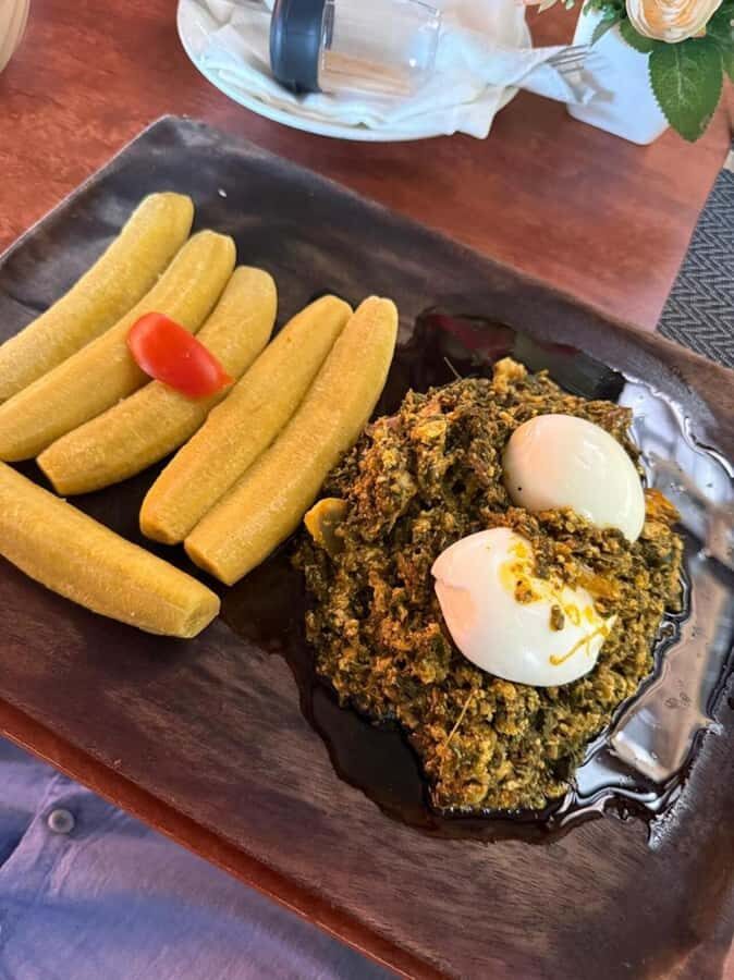 Accra Street Food Tour: Osu Night Market Tour Experience - Meet Your Local Guide at Auntie Niko Waakye