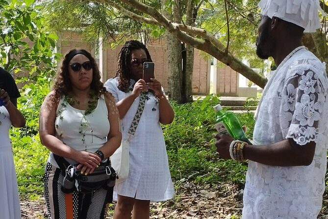 Assin Manso Slaves River and Cape Coast Castle Tour - Who should book this tour—and who should consider the Elmina swap