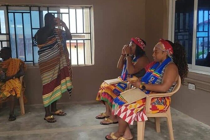 Bonwire Namimg Ceremony and Kente Tourist Center - Bonwire Palace and the Akan naming ceremony: what you should expect