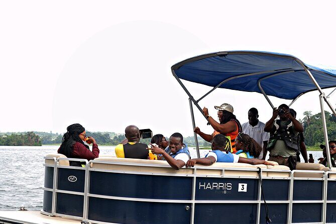 Caves and Cruise Tour in Ghana - Akosombo and the Volta Lake cruise: dam country from the water