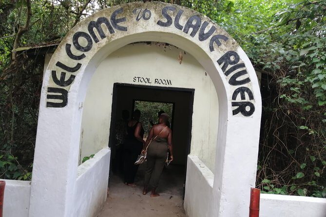 Full- Day Cape Coast Castles and Kakum Canopy Private Tour - Kakum National Park Canopy Skywalk: Heights, Birdlife, and Quick Nature Energy