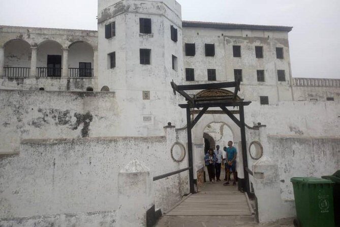 Ghana City 2-day Tour - Day two in Accra: James Town Lighthouse and Fort Ussher