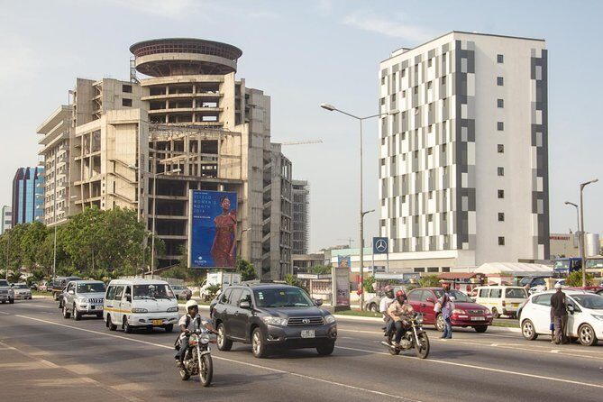 Half Day Accra City Sightseeing Tour With Guide - Makola Market on foot: daily life in Accra’s biggest market