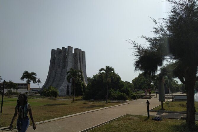 Half-day Accra Guided Tour - Jamestown Walk and Drive: British, Dutch, and Brazilian Accra