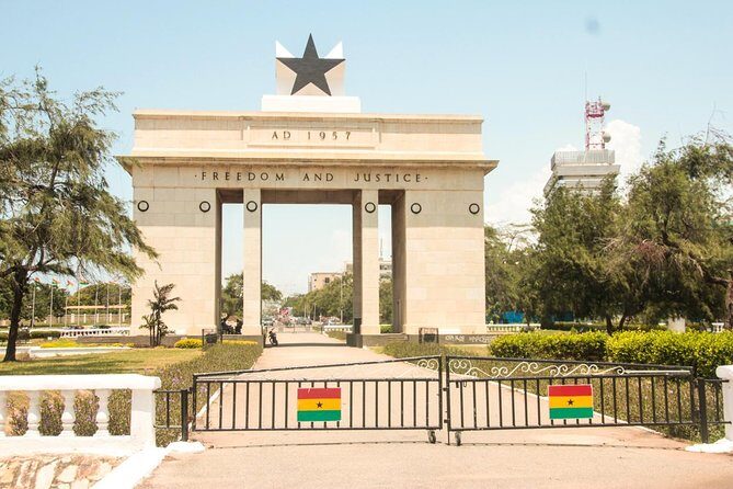 Half-day Accra Guided Tour - Centre for National Culture: Shopping Without Guesswork