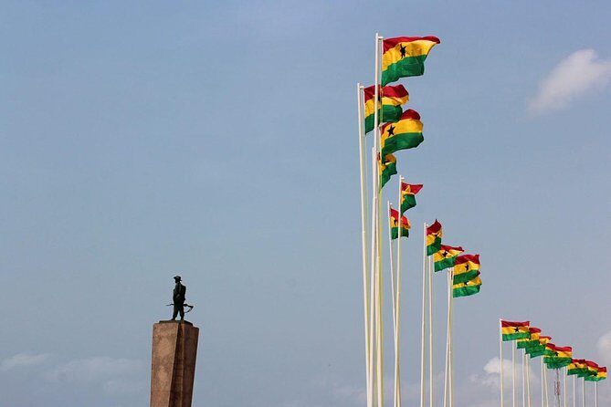Know Ghana in 4 hrs - Accra City Tour - Centre for National Culture: textiles, crafts, and a smart souvenir plan