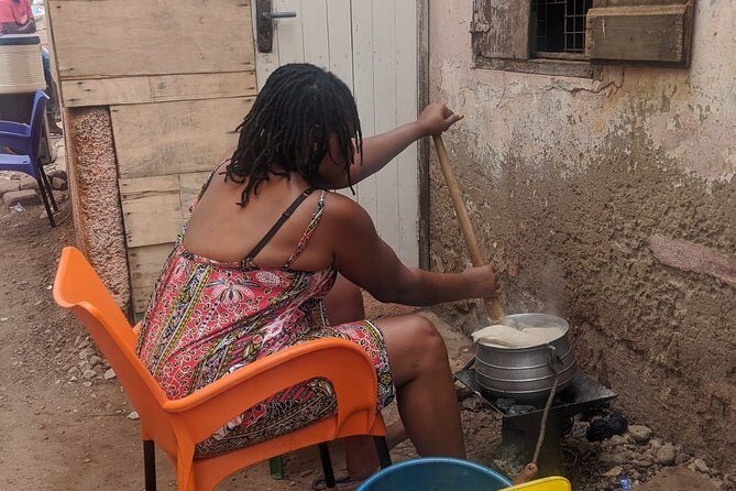 Local Ghanaian Cooking Class in Accra to help support wellness community center - Pounding Fufu, Banku, Jiji, or Rice Balls