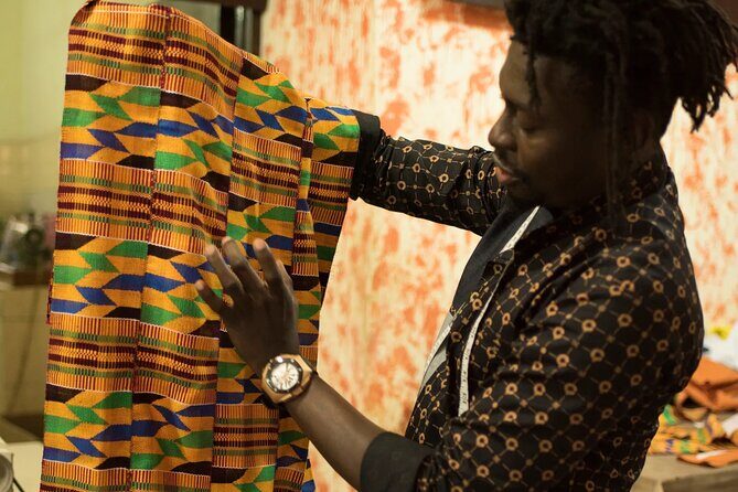 SEEGhana: Accra City Tour and Local Culture - Stop 3: Centre for National Culture market time + snack (2 hours)