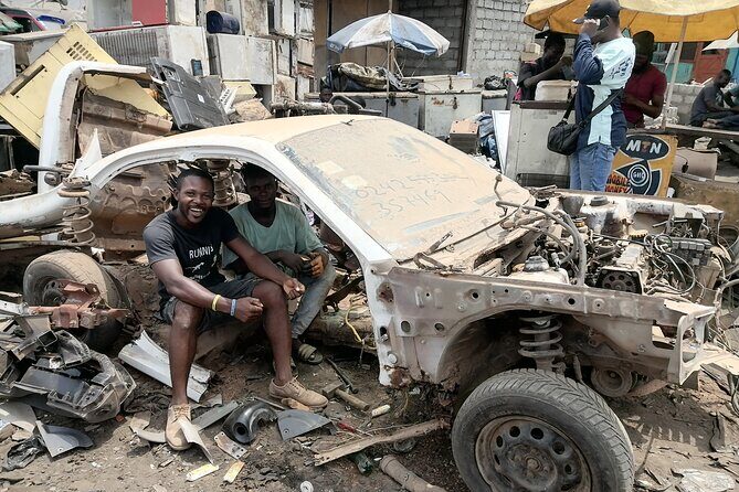 The Agbogbloshie (Accra E-waste and Recycling experience) Private Tour - The total market experience: where recovery and daily life overlap