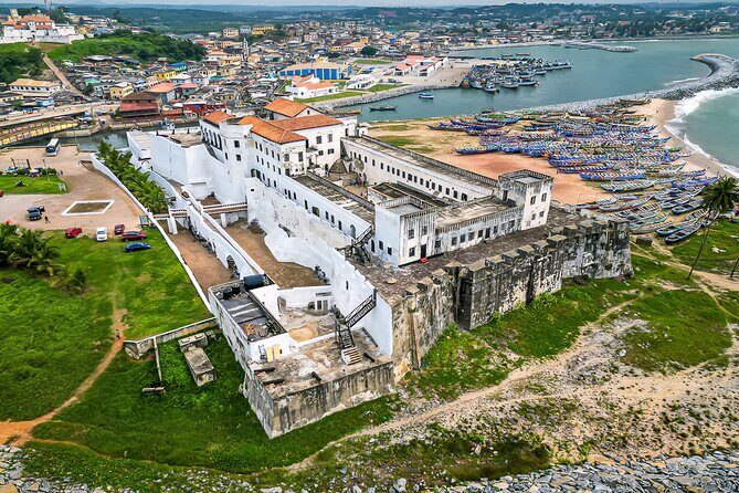 The Cape Coast Day Tour - Elmina Castle (St. George of the Mine): old structure, hard context