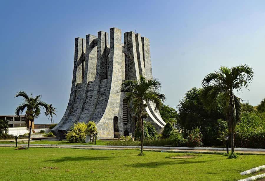Visit Aburi Garden, Tetteh Quarshie Cocoa Farm & Waterfall - Aburi Botanical Gardens: plants, views, and the craft village stop