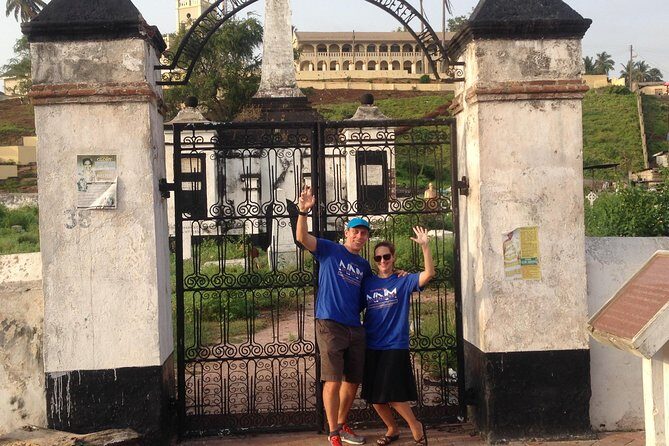 Walking Tours In Cape Coast And Elmina - Dutch Cemetery and Colonial Houses: Why These Stops Matter